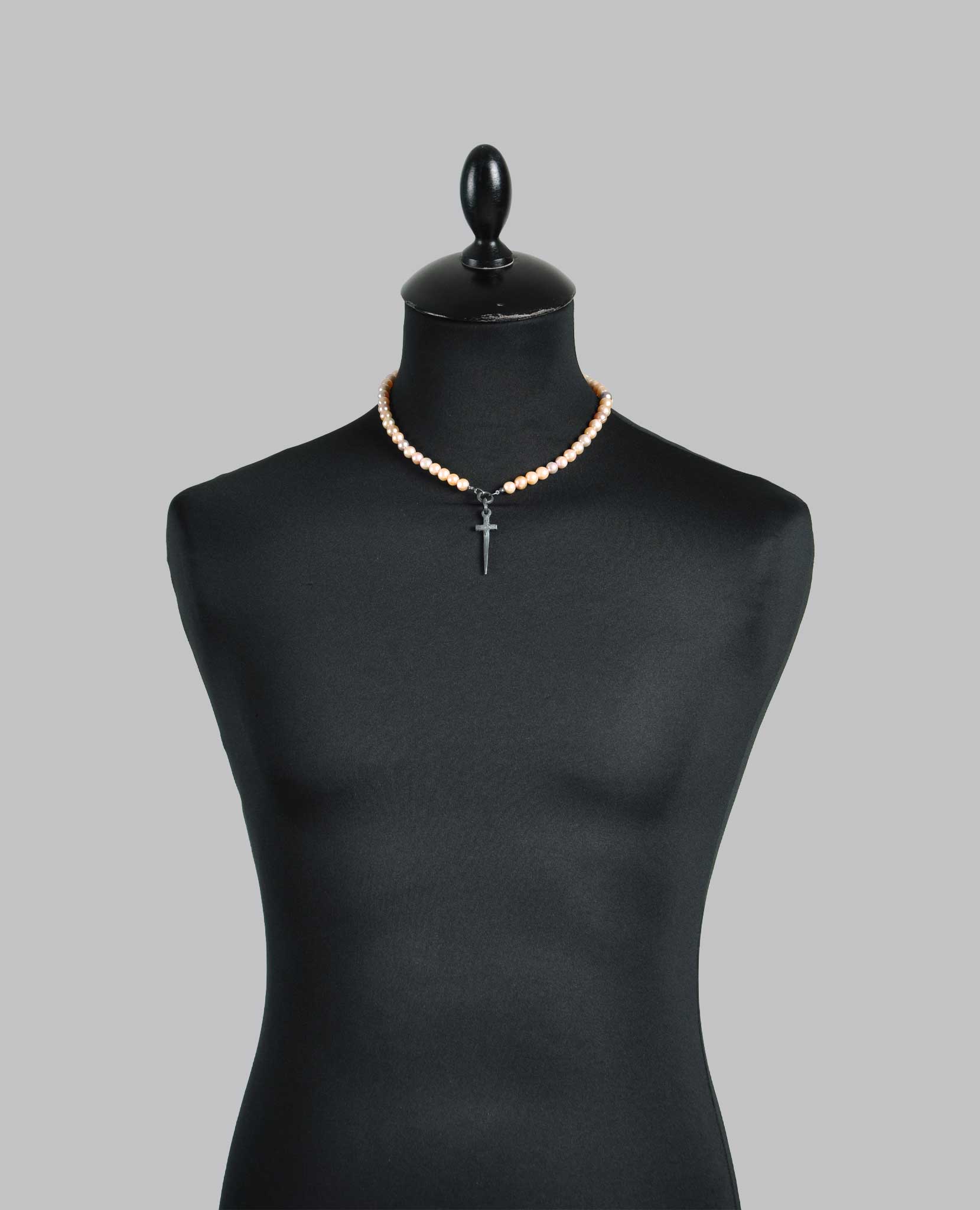 PINK PEARL DAGGER CHOKER - Image 3