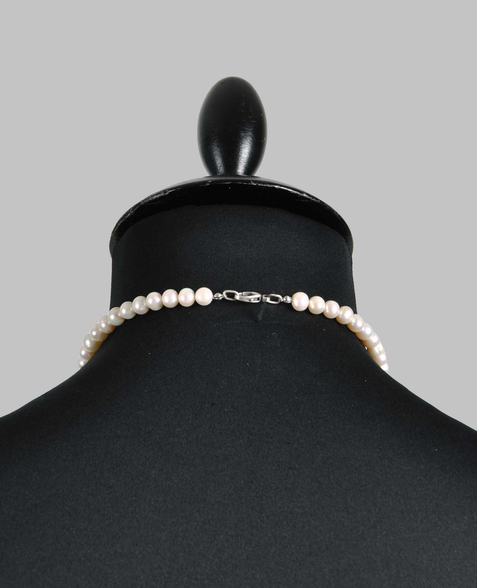 WHITE PEARL DAGGER CHOKER - Image 7