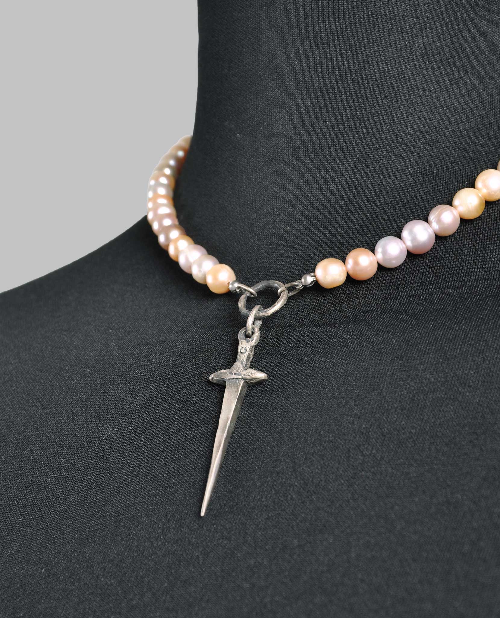 PINK PEARL DAGGER CHOKER - Image 6