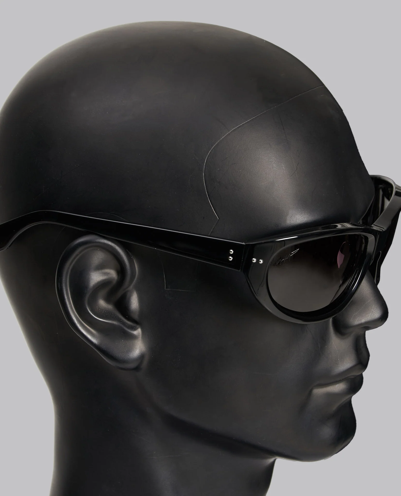 8-CURVE SUNGLASSES BLACK - Image 4