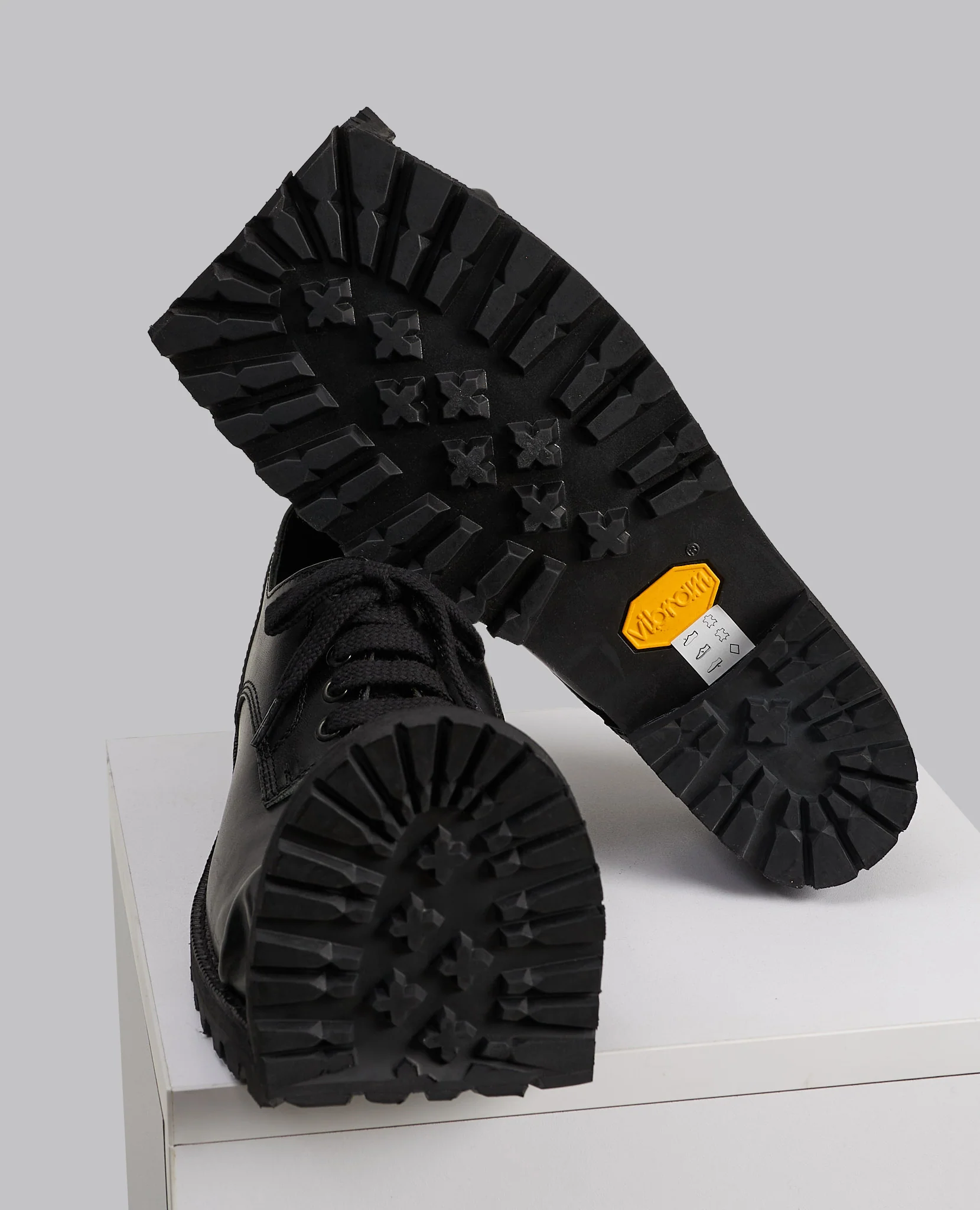 CDG X KIDS LOVE GAITE SHOES - Image 9