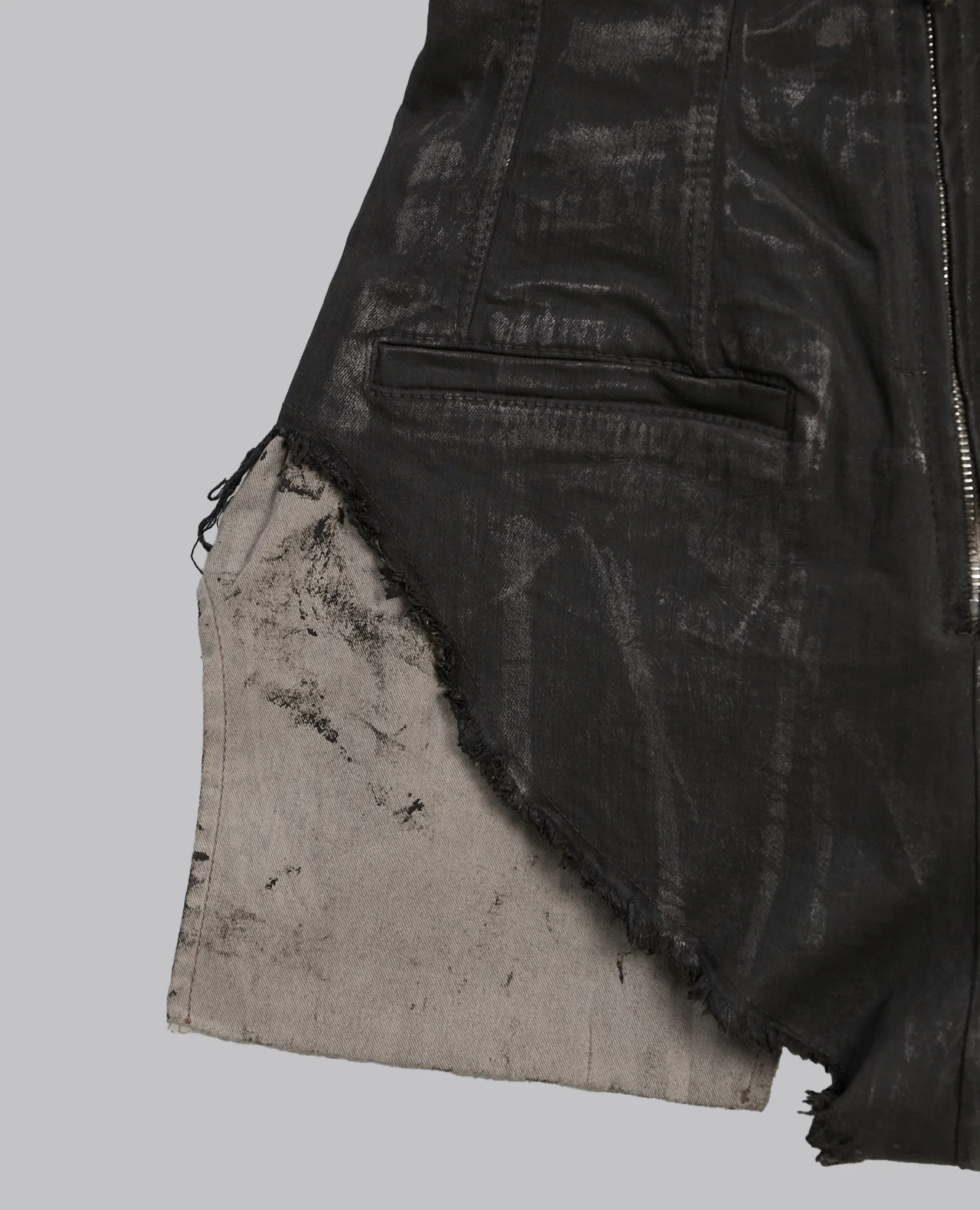 CONCORDIANS DRKSHDW DIRT CUTOFFS - Image 4