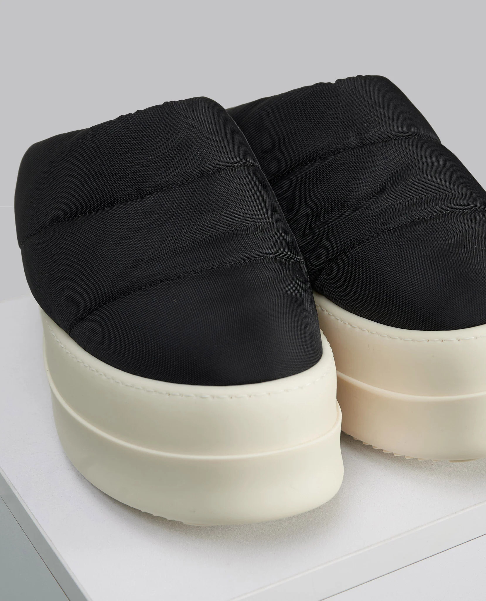 CONCORDIANS DRKSHDW MEGA BUMPER SLIP ON LUNAR - Image 7