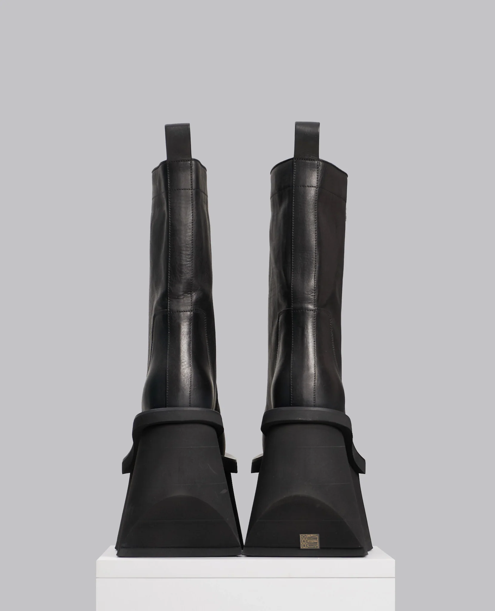 CONCORDIANS RUNWAY FACTORY BOOTS - Image 4