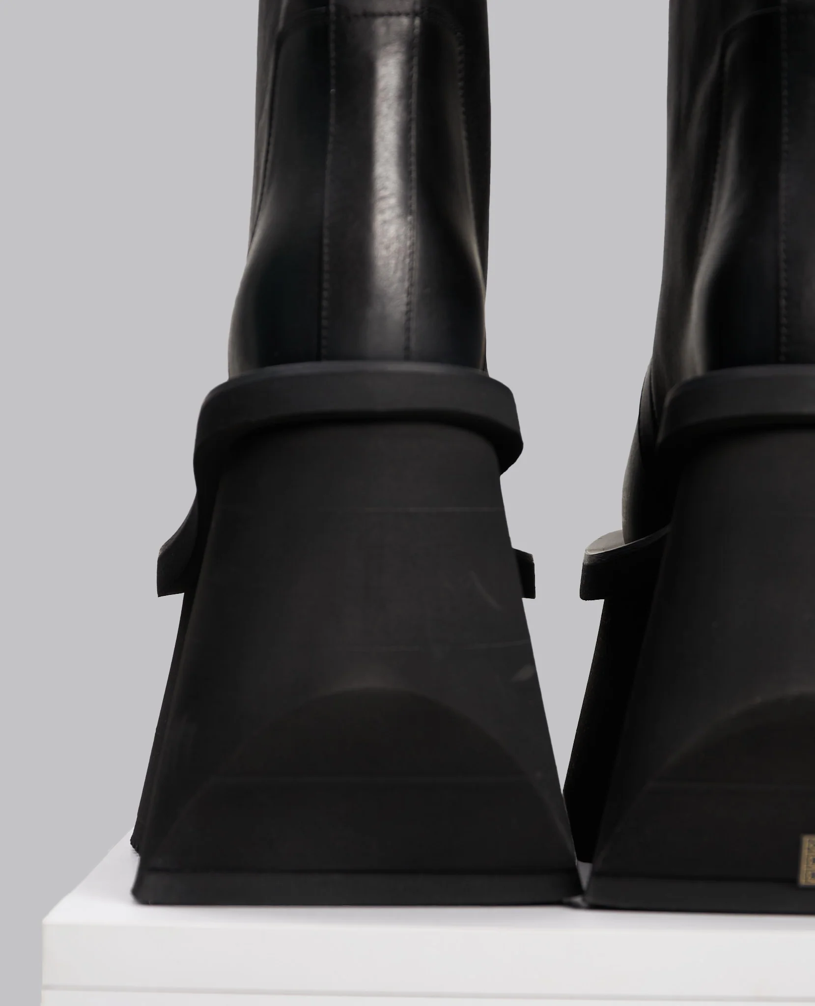 CONCORDIANS RUNWAY FACTORY BOOTS - Image 5