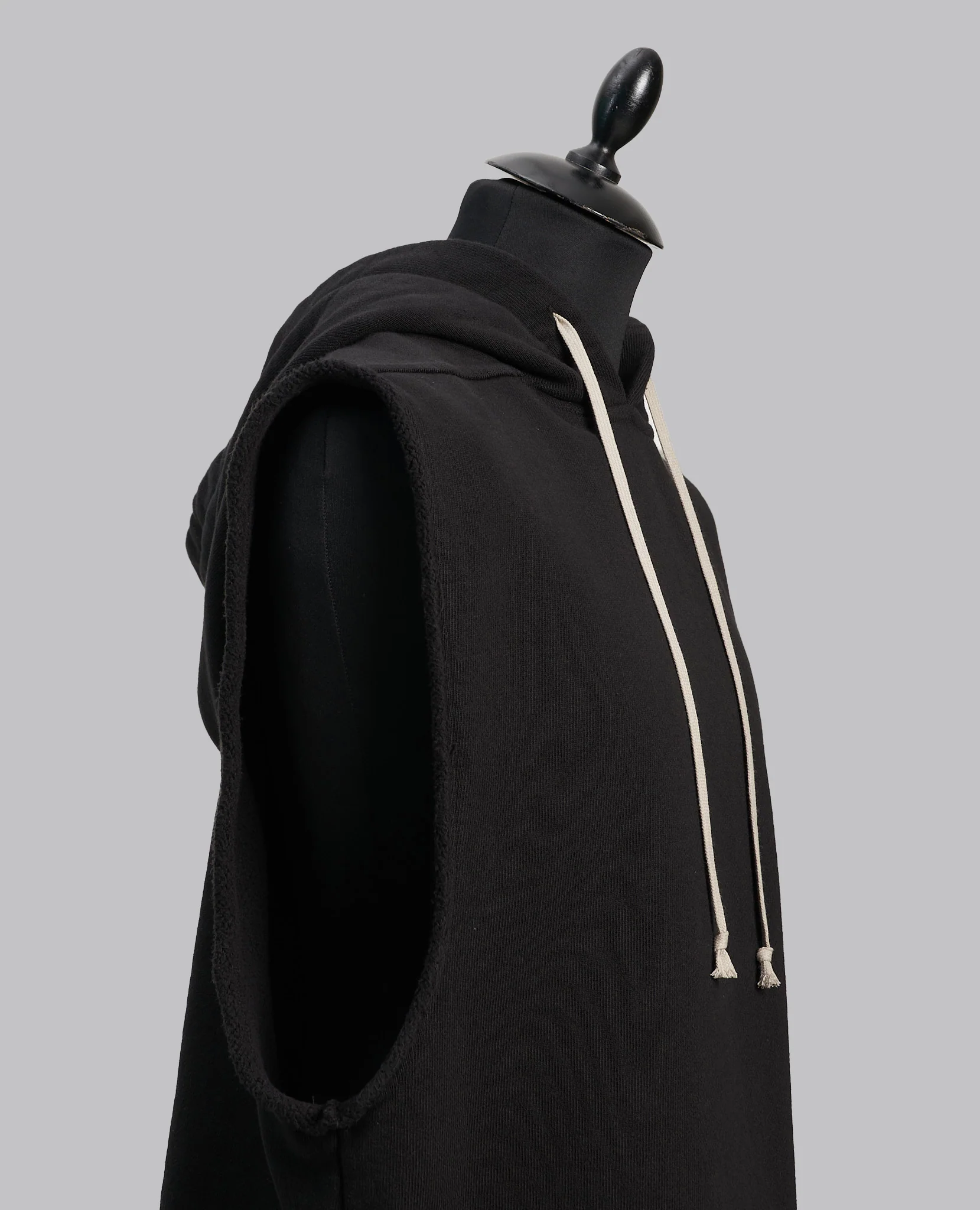 CONCORDIANS RUNWAY HOODED TUNIC - Image 10