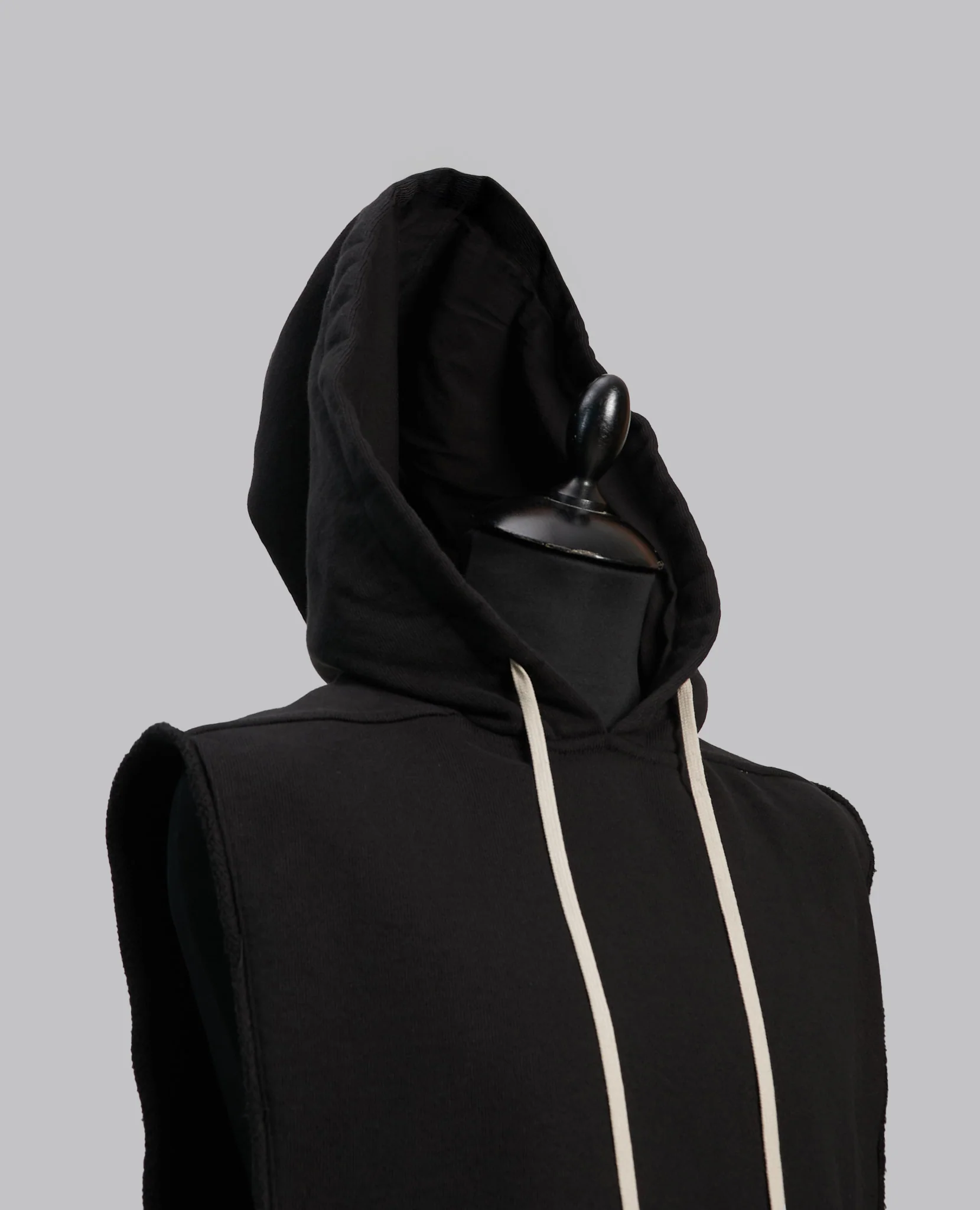 CONCORDIANS RUNWAY HOODED TUNIC - Image 6