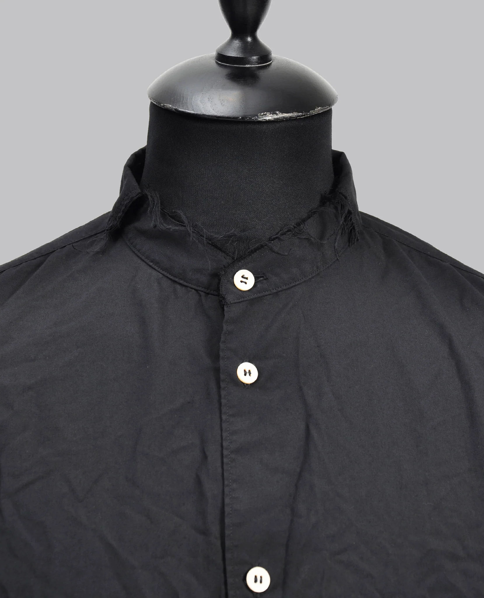 CUT-OUT STAND COLLAR SHIRT - Image 7