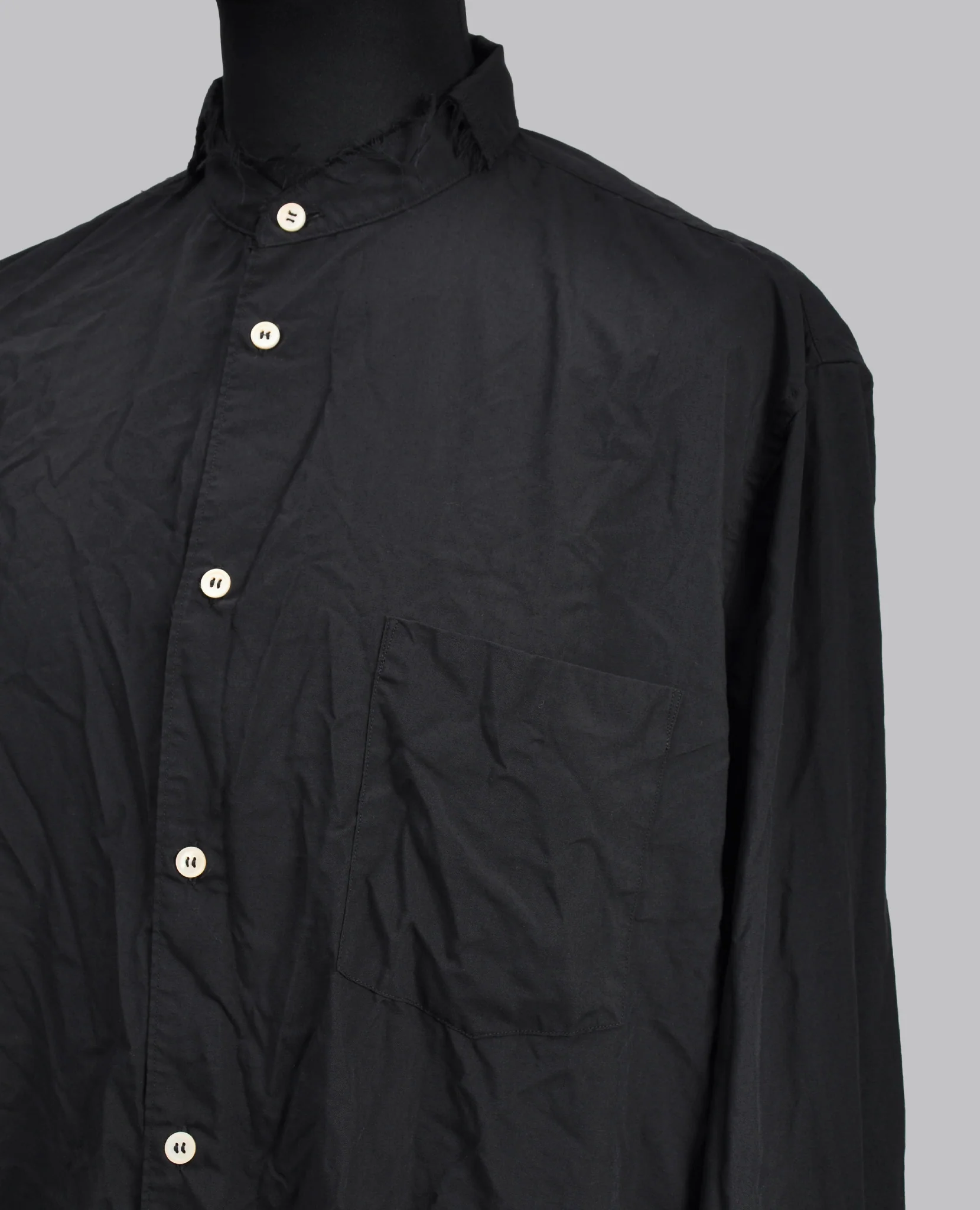 CUT-OUT STAND COLLAR SHIRT - Image 9