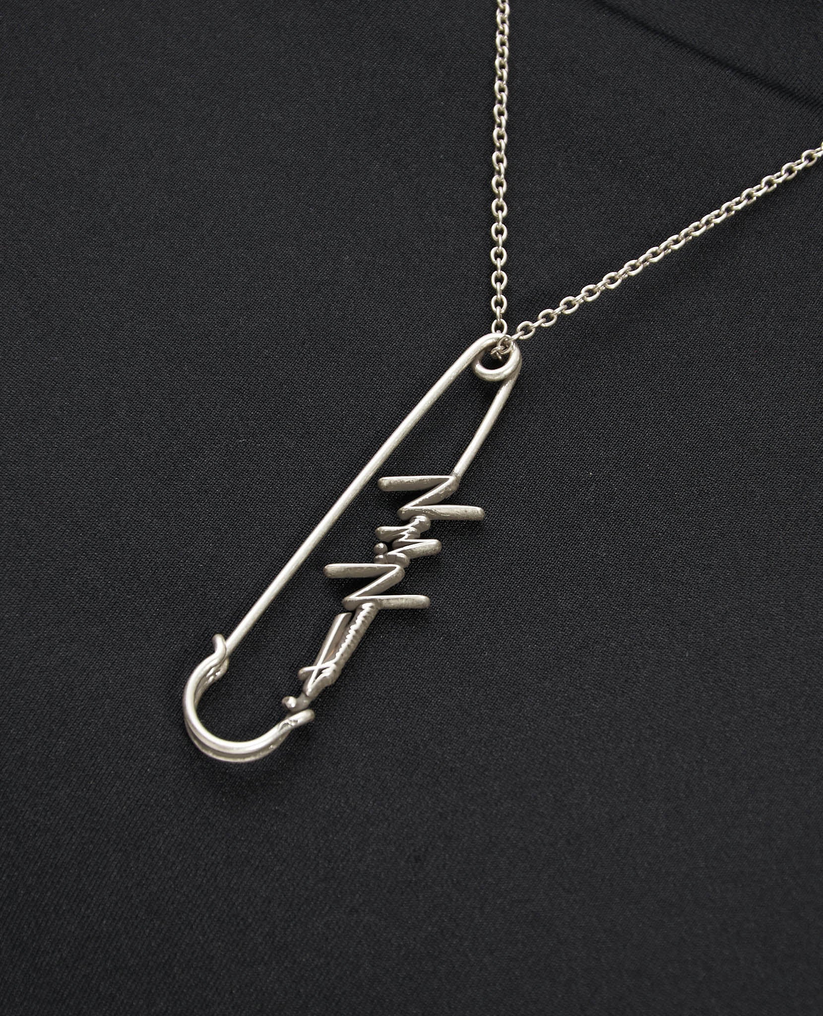 SAFETY PIN PENDANT - Image 4