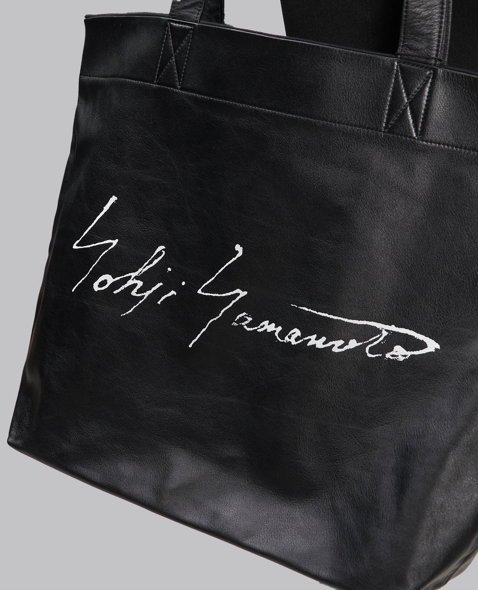 SIGNATURE LEATHER TOTE - Image 3