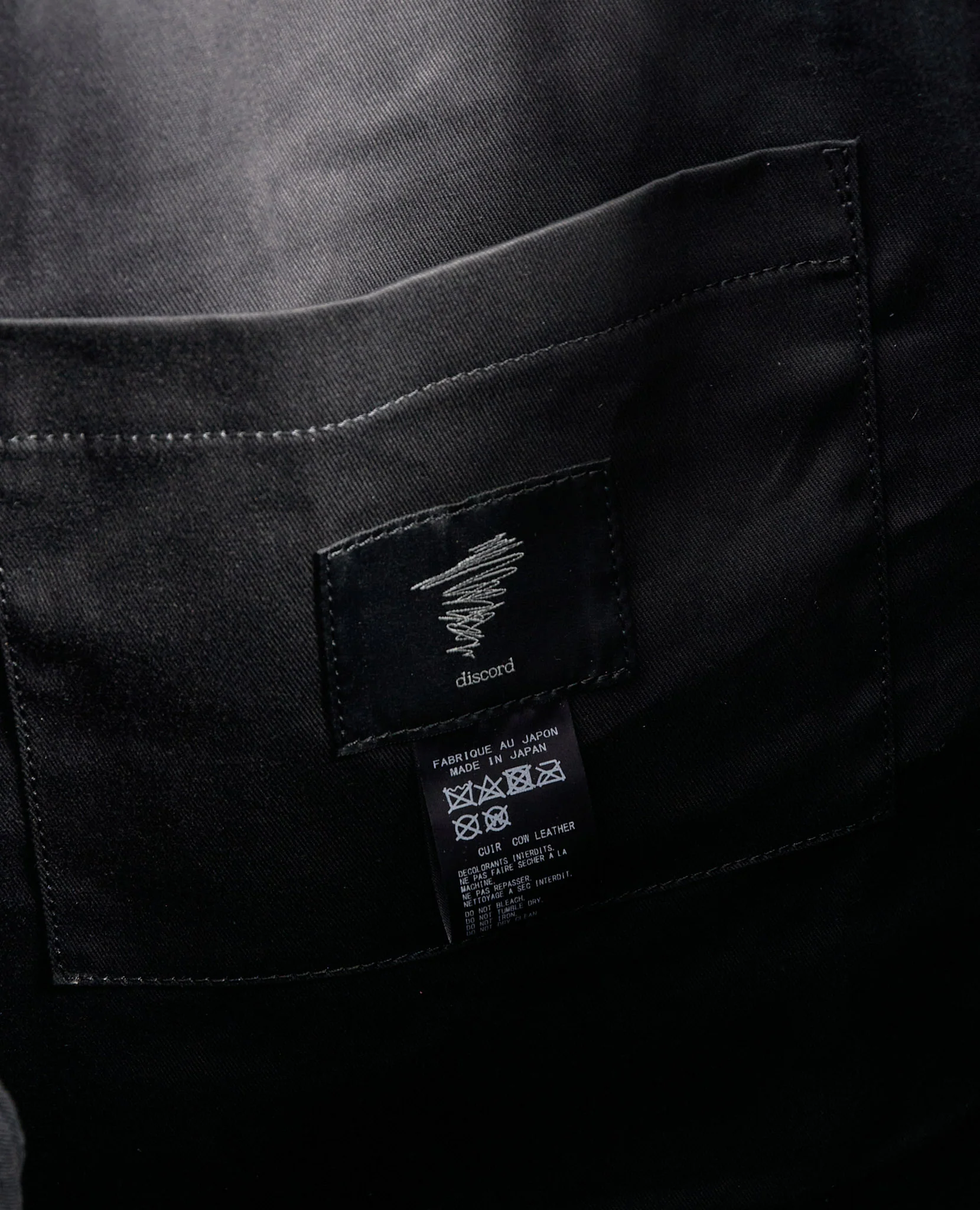 SIGNATURE LEATHER TOTE - Image 6