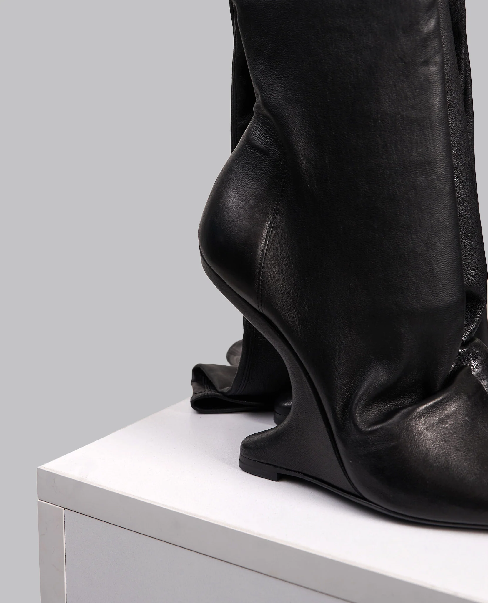 TEMPLE LILIES CANTILEVER 11 BOOT - Image 8