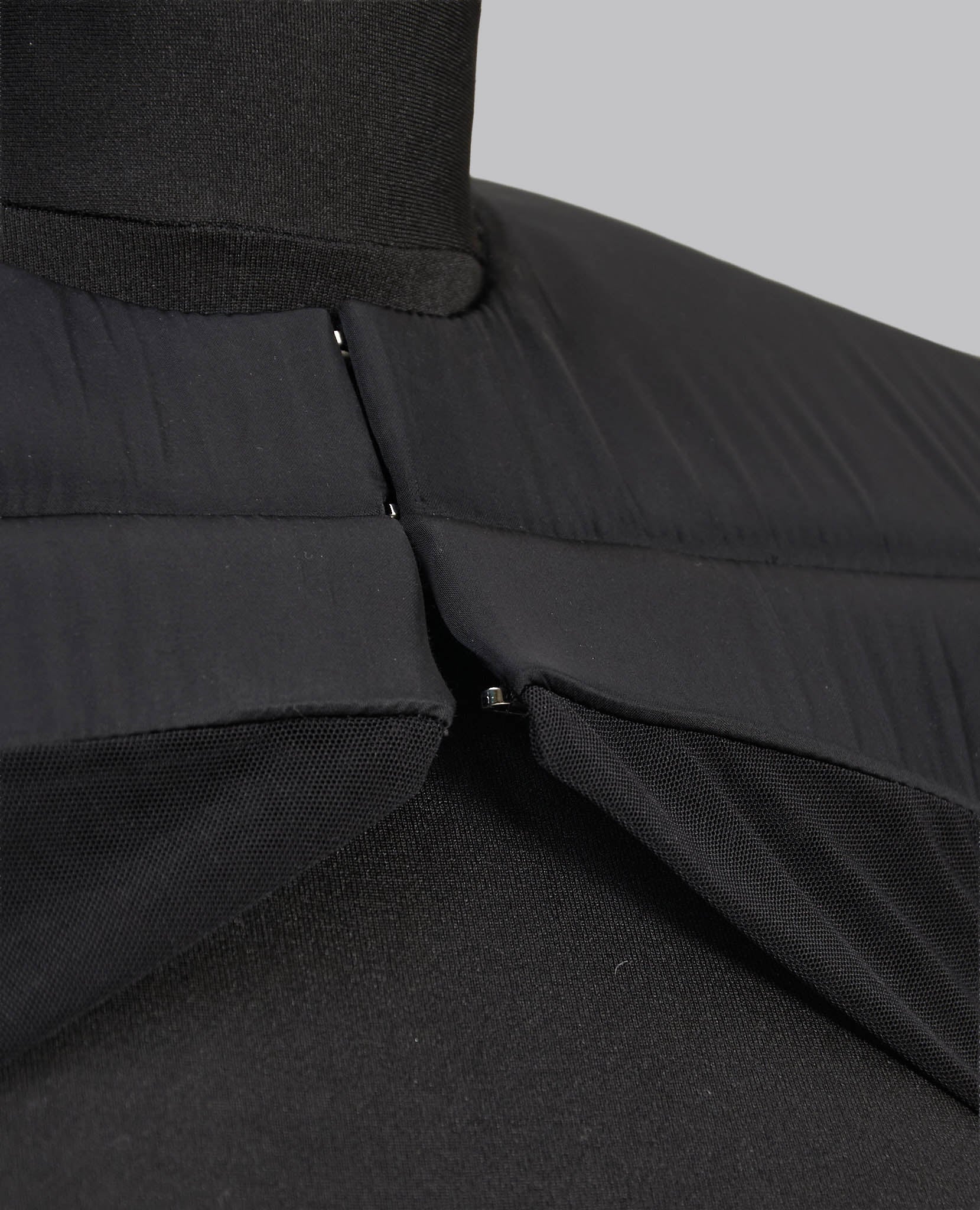 TEMPLE RUNWAY SOFT FENDER JKT - Image 10