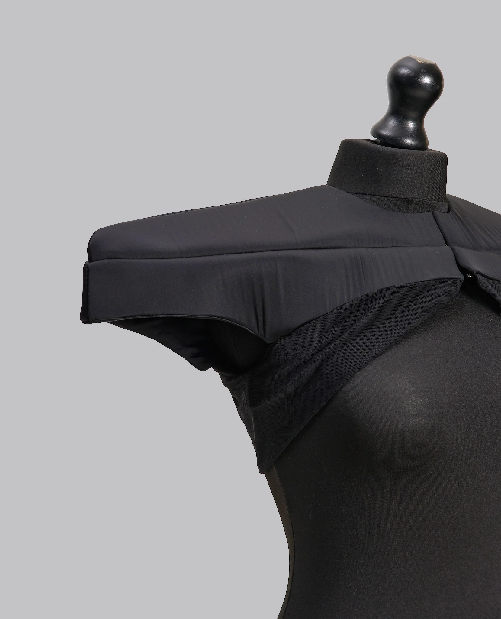 TEMPLE RUNWAY SOFT FENDER JKT - Image 6