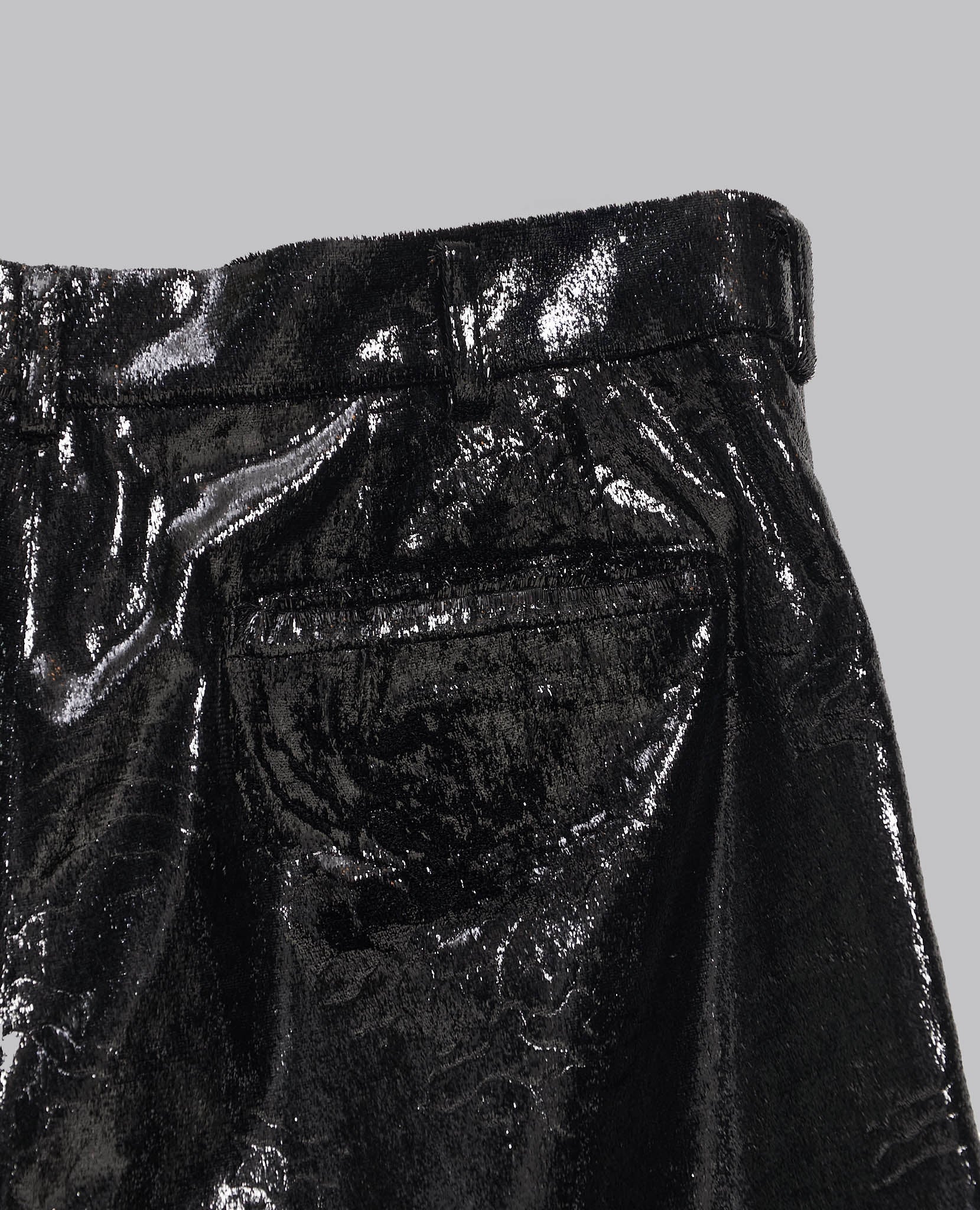 TEXTURED SHINY SHORTS - Image 4